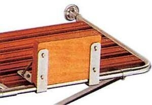 Nosilec pomožnega motorja s stopničkami